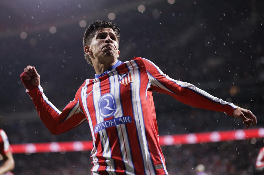 朗尼在场上 朗尼在场上